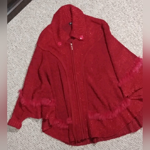 Papa cuffed wrist poncho - Picture 6 of 6